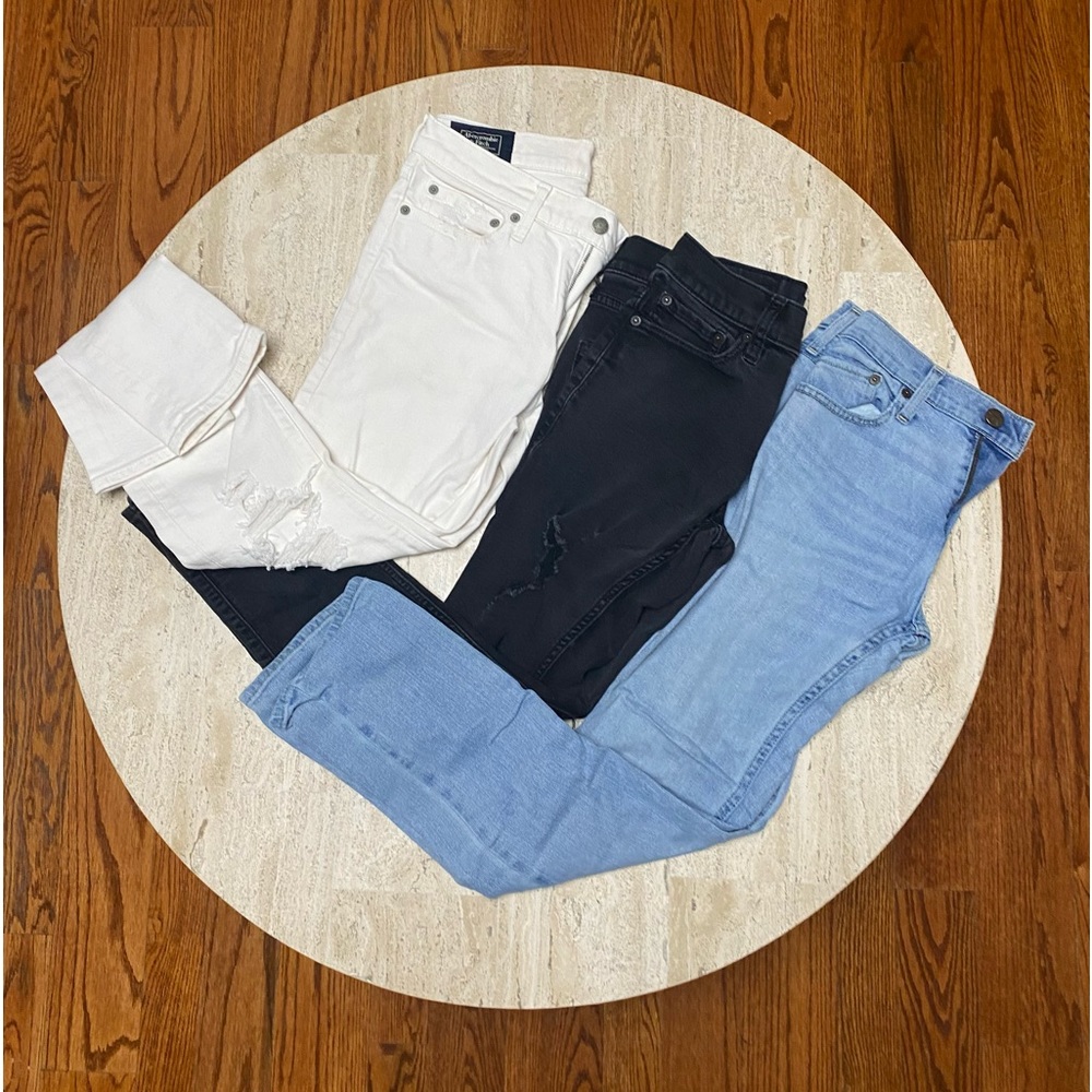 Bundle Of Men Jeans Hollister/ Abrecrombrie &Fitch